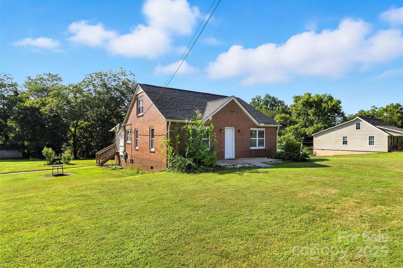 3544 6th Street Drive - Photo 1