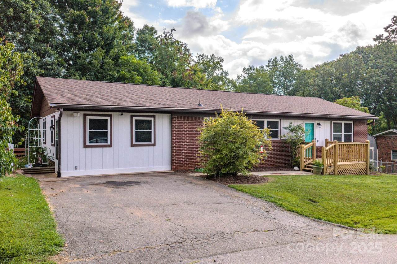 85 Pine Ridge Road - Photo 1