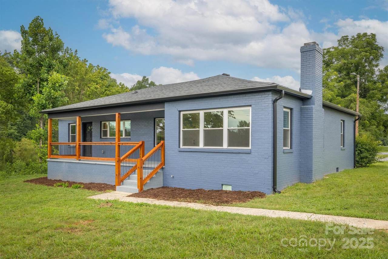 2775 Snipes Street - Photo 1