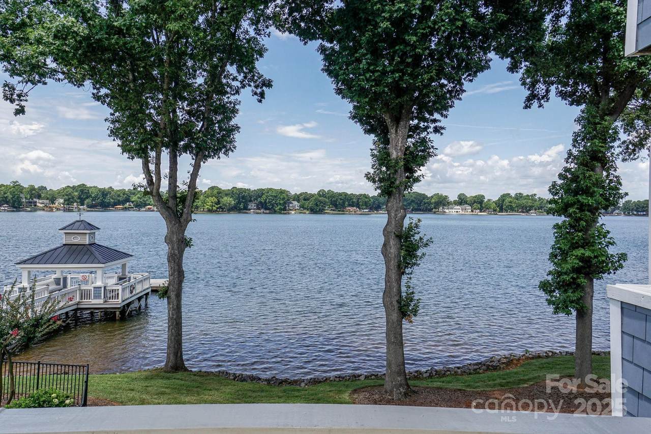 941 Southwest Drive - Photo 1