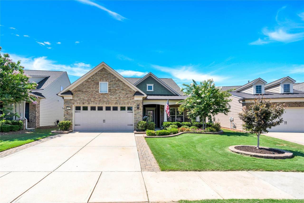 637 Birchway Drive - Photo 1