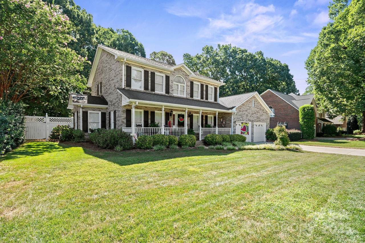 1948 Twin Ponds Drive - Photo 1