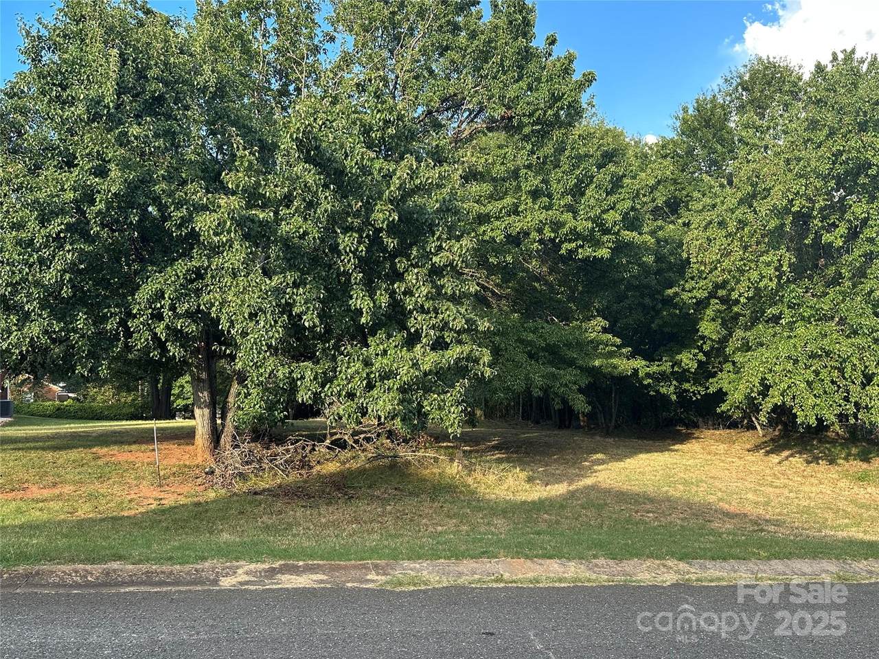 000 Hubbard Terrace - Photo 1