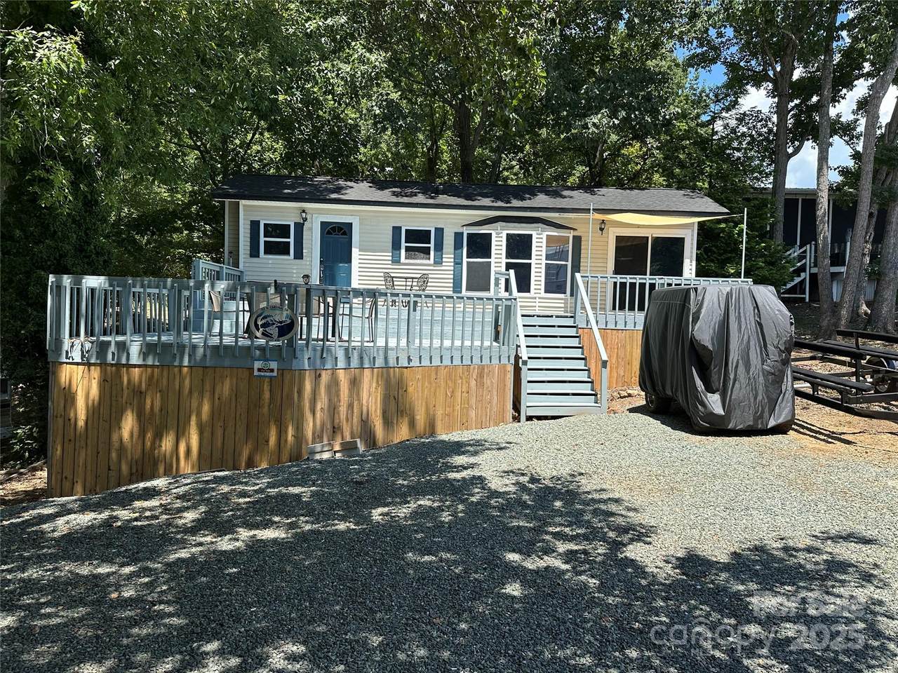 112 Cardinal Drive - Photo 1