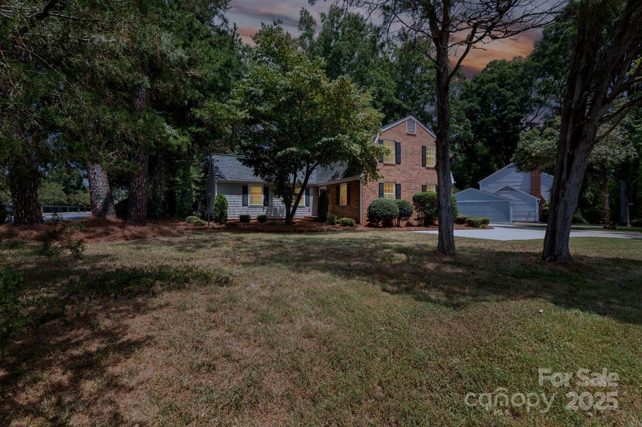 4601 Crooked Oak Lane - Photo 1