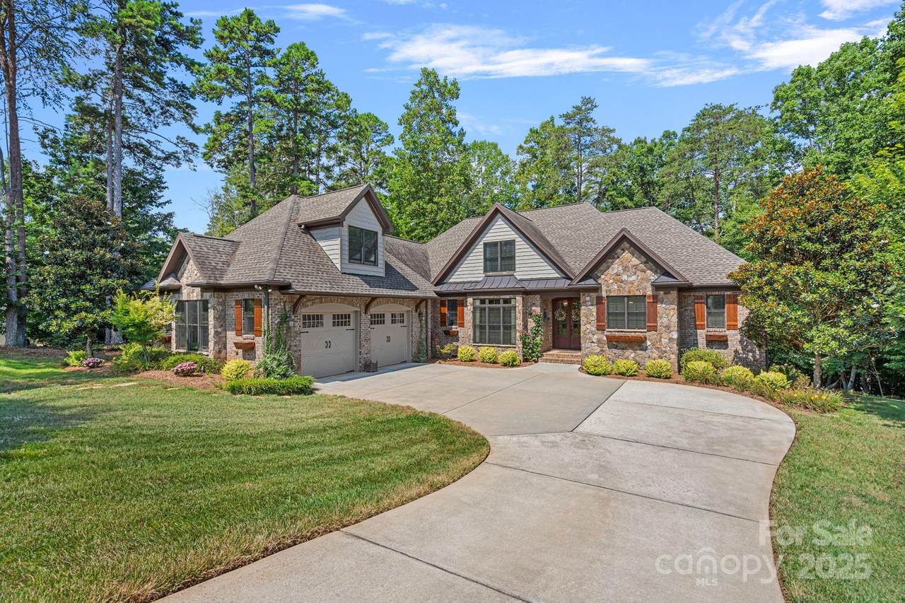 3159 James Plantation Drive - Photo 1