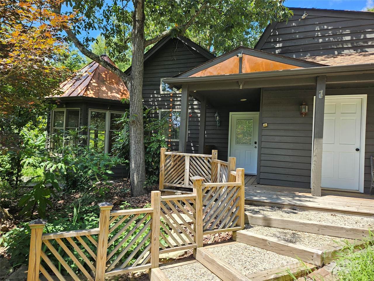 139 Wanderless Lane - Photo 1