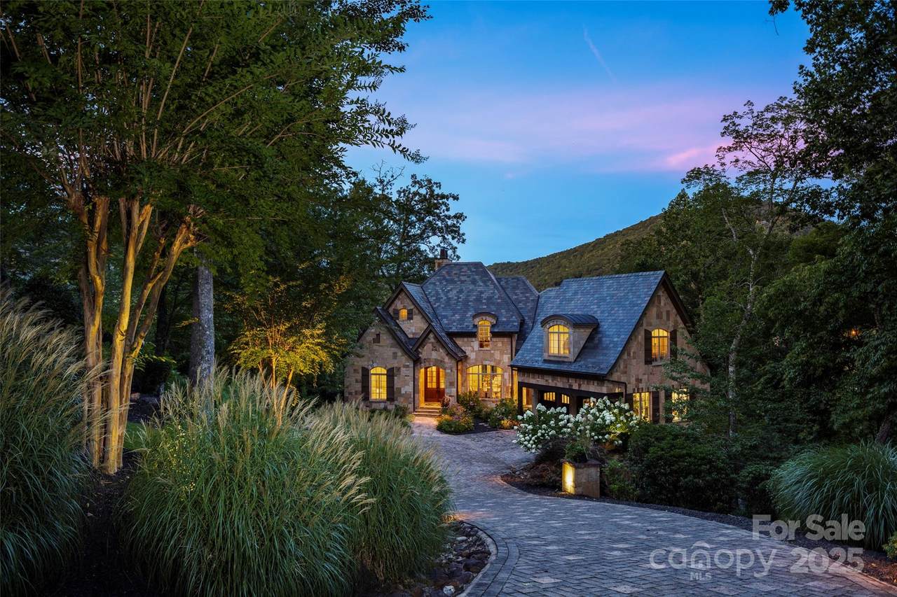 1829 Bella Vista Court - Photo 1