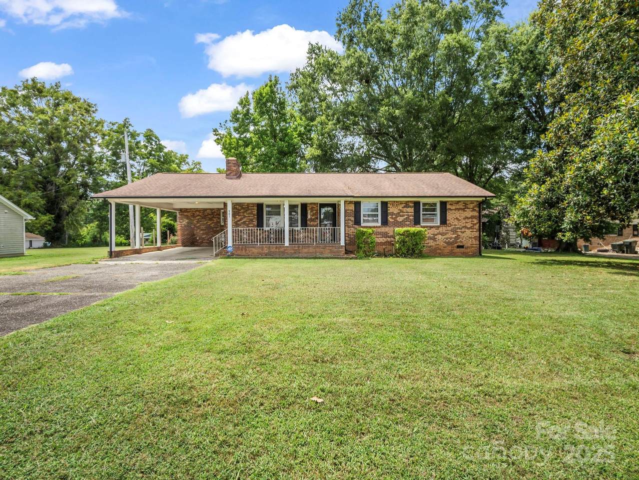 501 Weaver Street - Photo 1