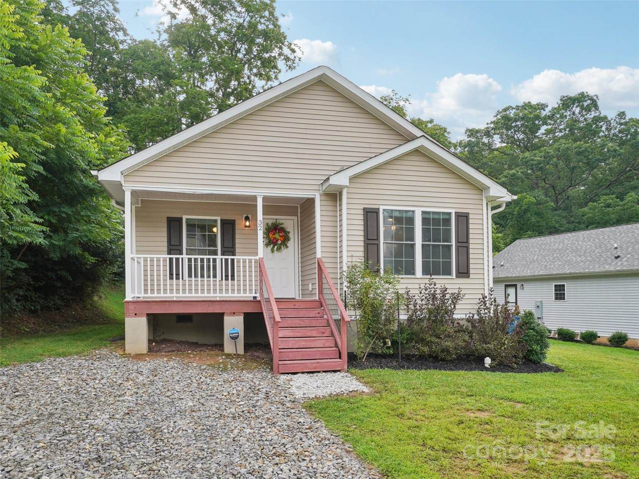 32 Lewis Street - Photo 1