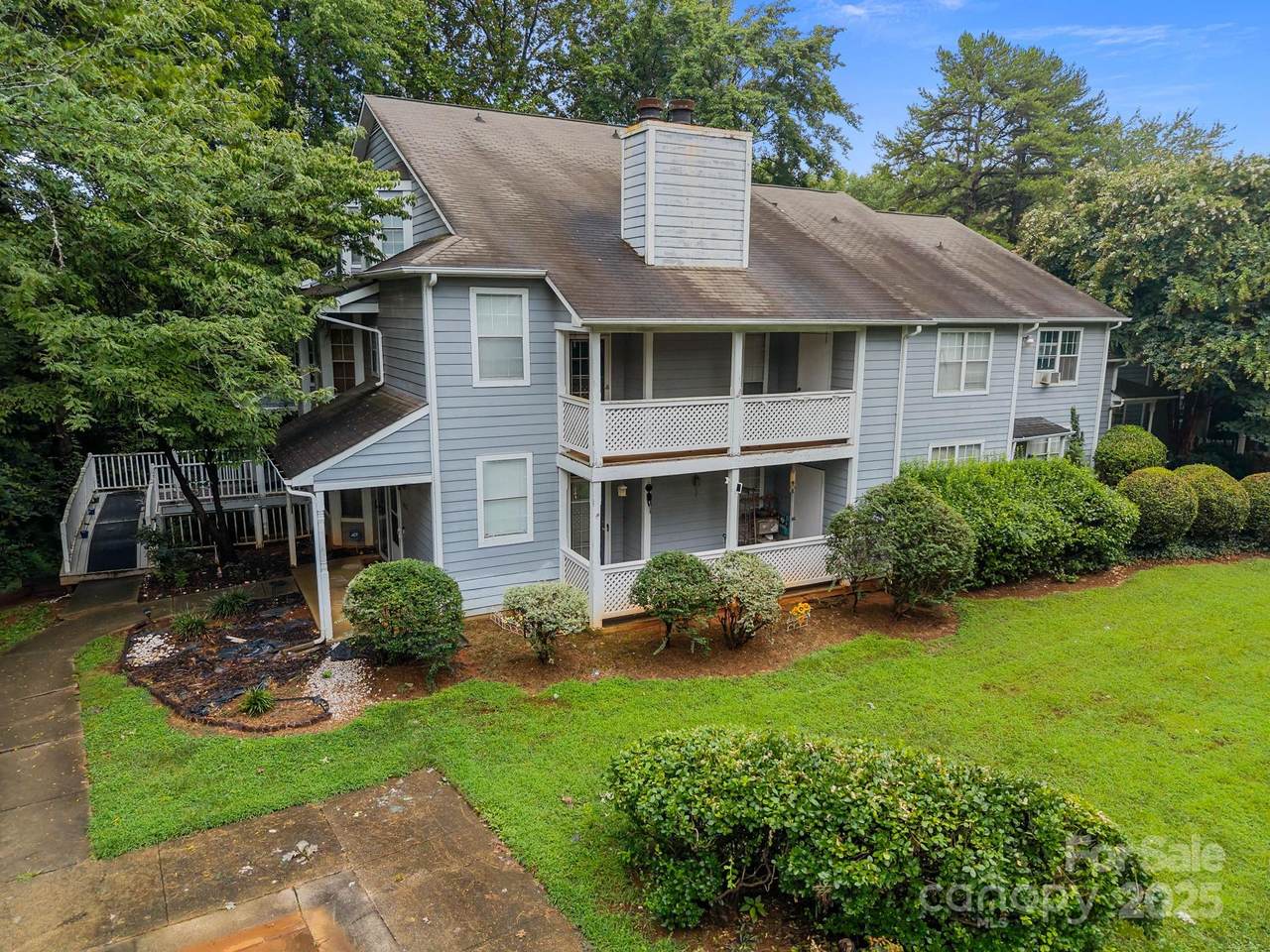 6005 Pinebark Court - Photo 1