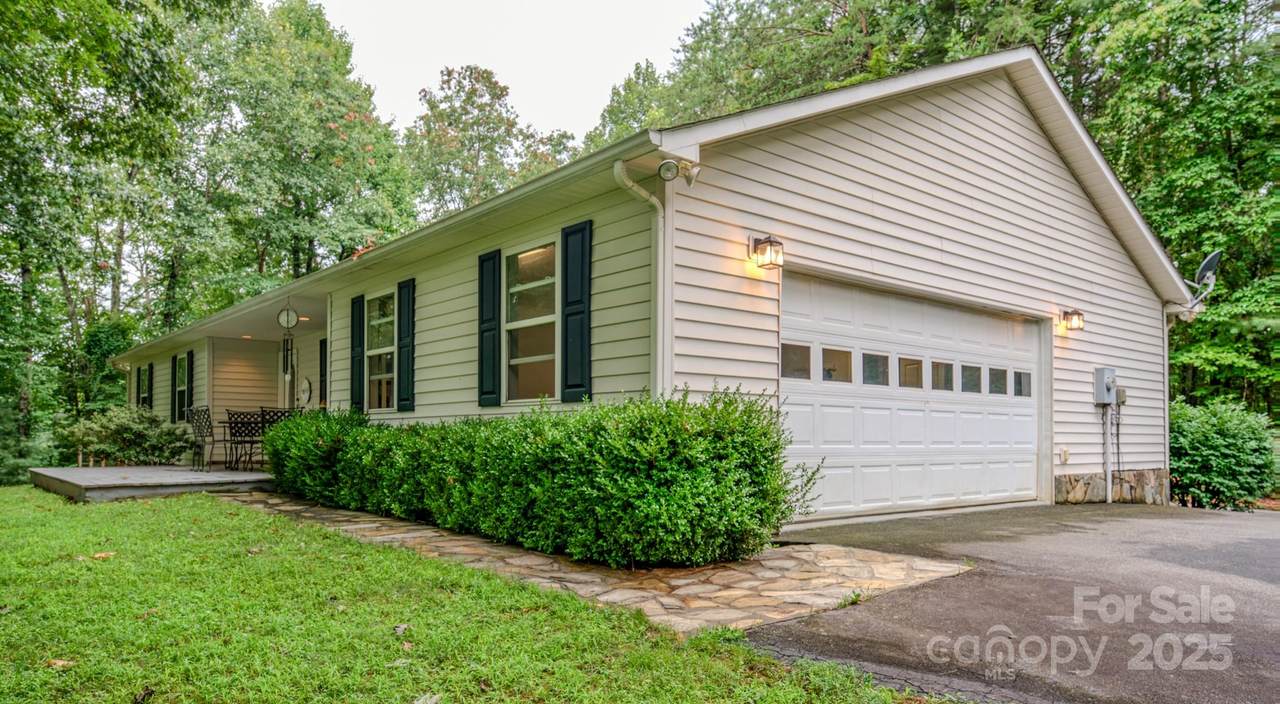 345 Sycamore Ridge Drive - Photo 1