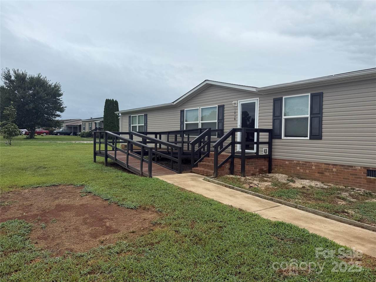 1056 Hard Scrabble Court - Photo 1