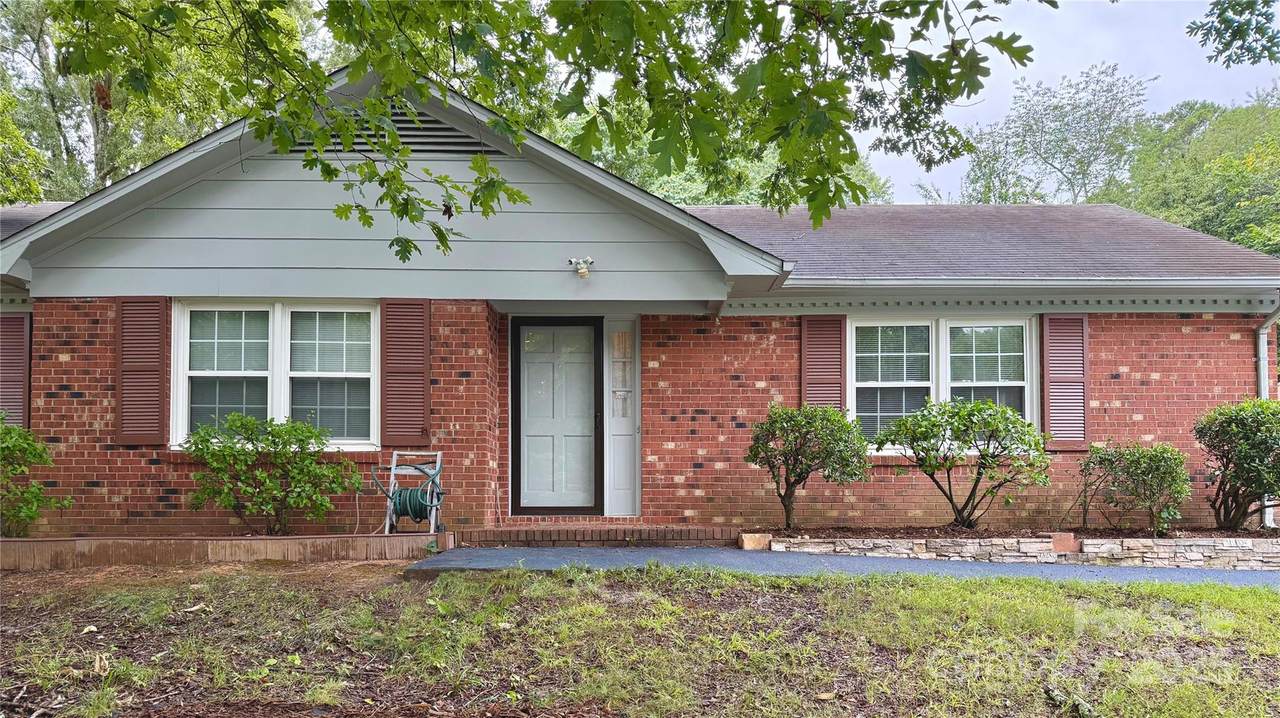 915 Eaglewood Avenue - Photo 1