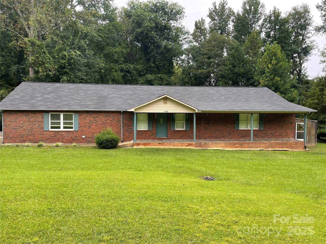 281 Schoolside Drive - Photo 1