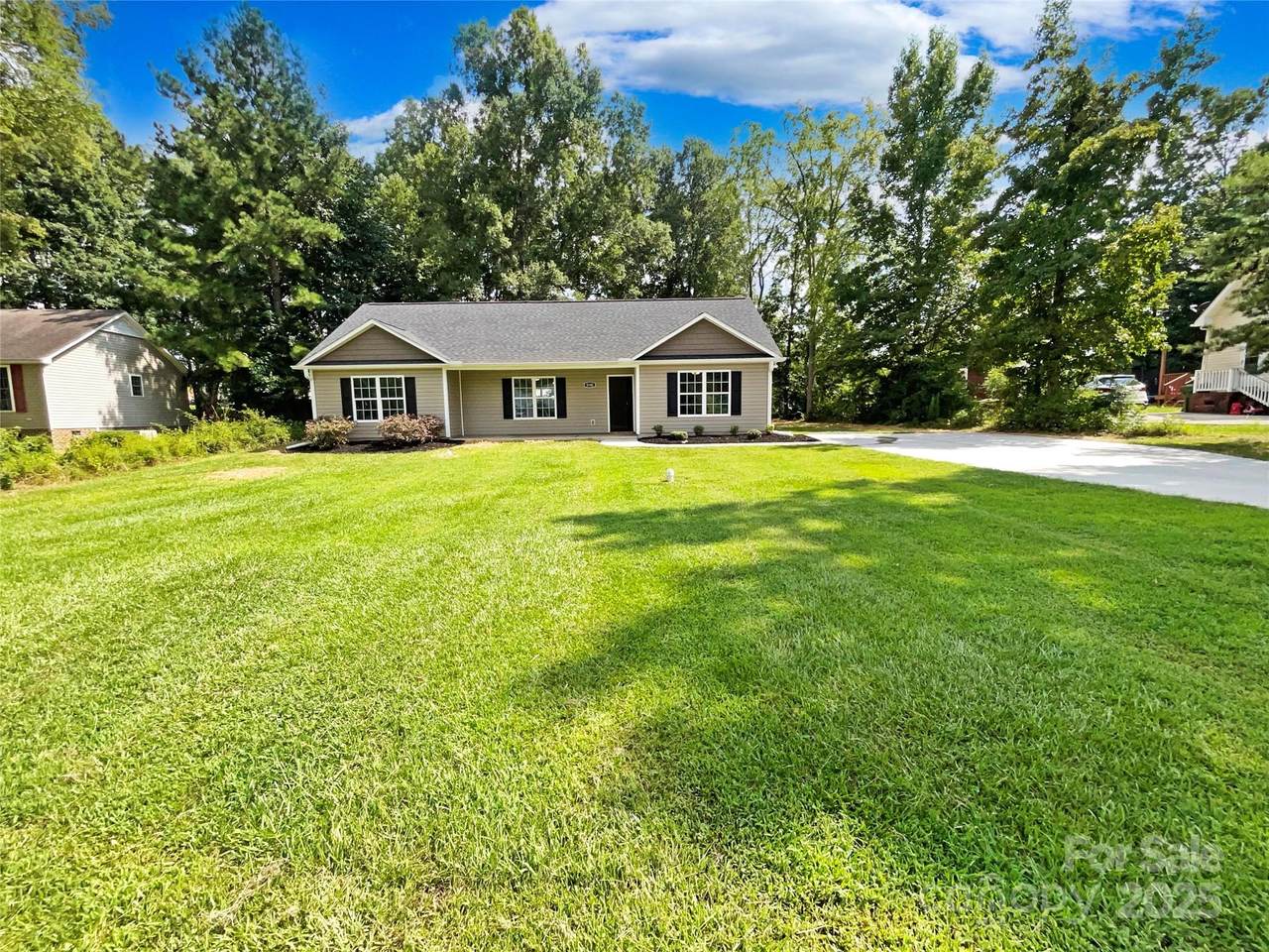 5142 Sedgefield Drive - Photo 1