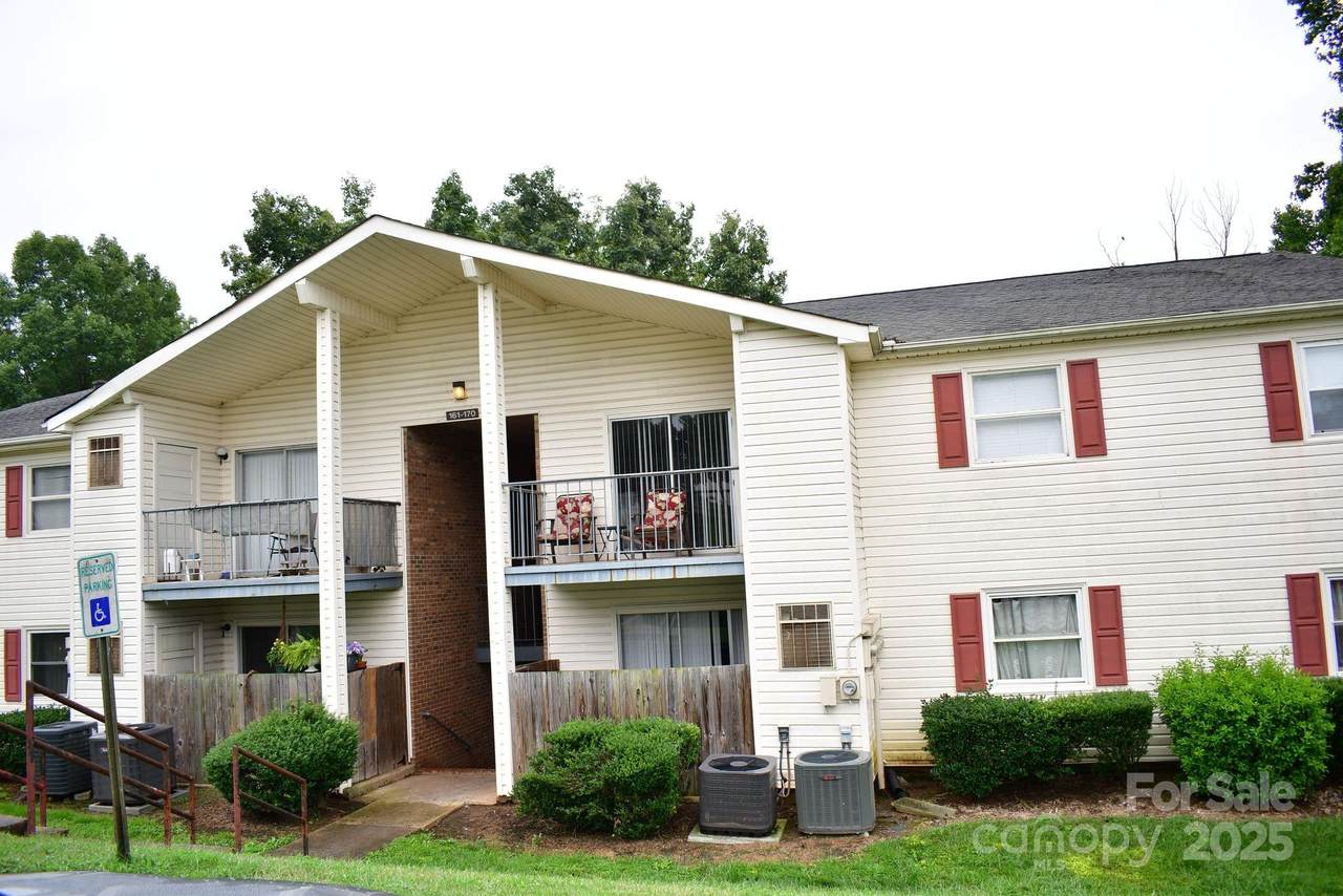 7988 Shady Oak Trail - Photo 1