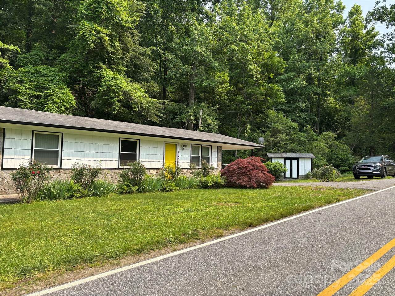  Address Not Published - Photo 1