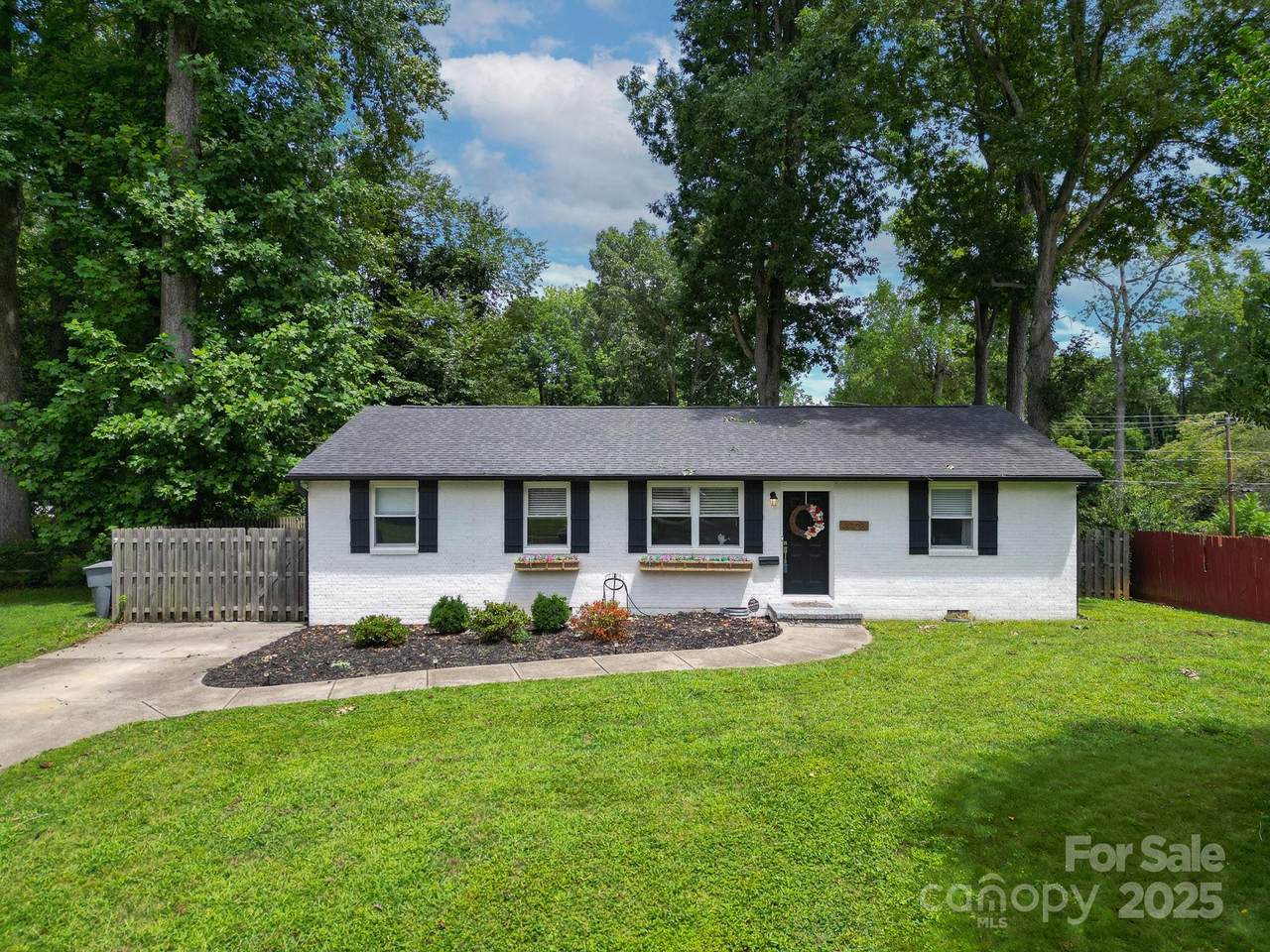 3725 Sudbury Road - Photo 1