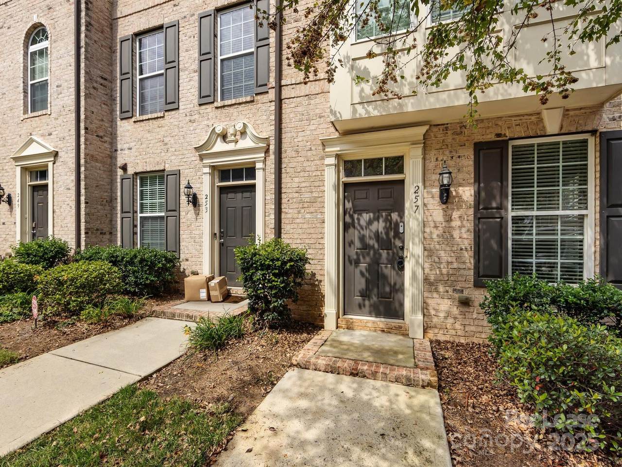 257 Irwin Avenue - Photo 1