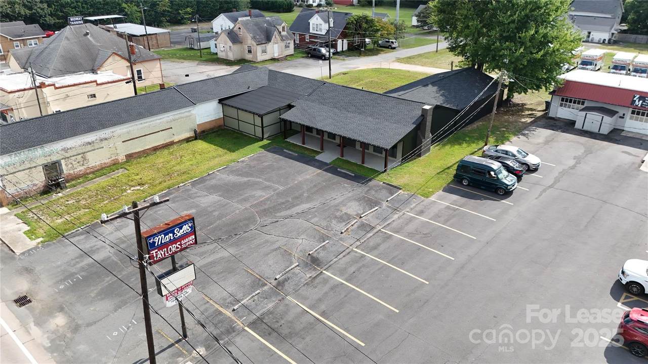 832 Main Street - Photo 1