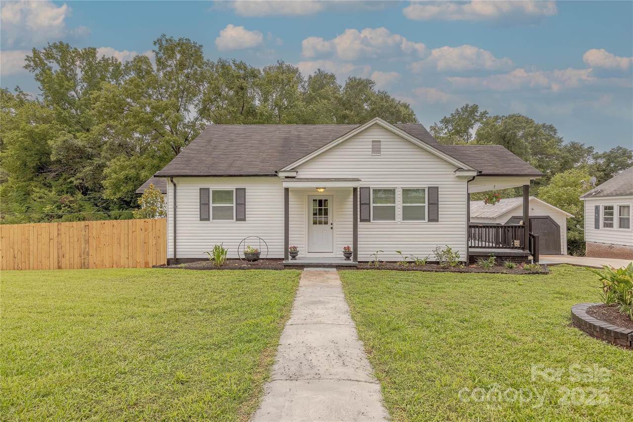 1334 Williams Estate Drive - Photo 1