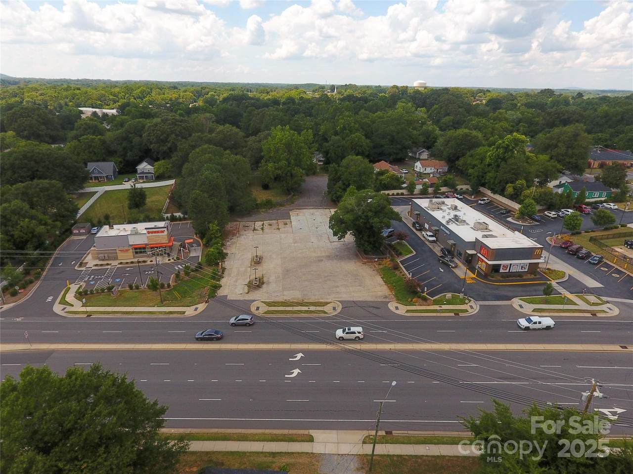 706 Main Street - Photo 1