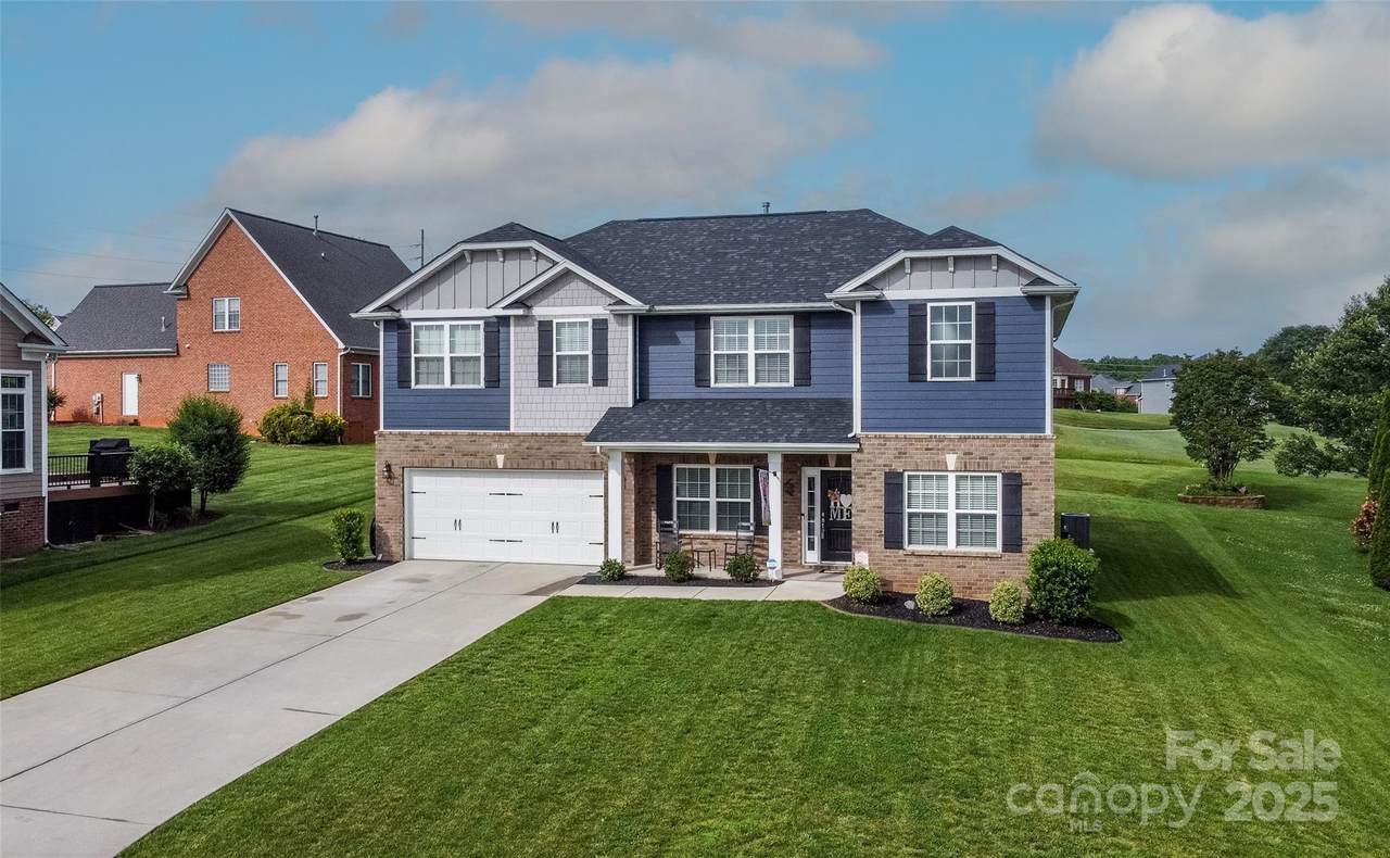 137 Tenth Green Court - Photo 1