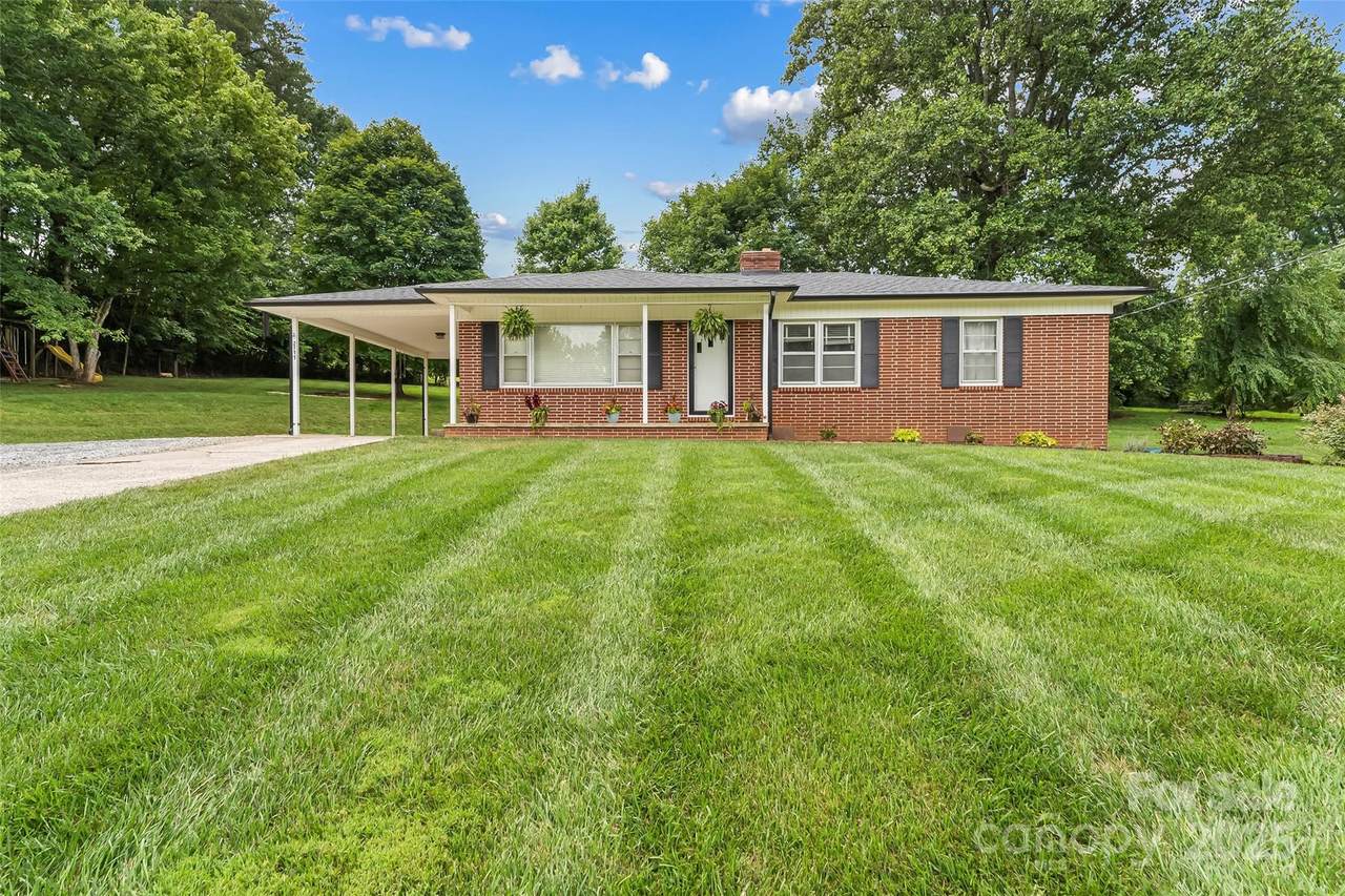 2777 Pax Hill Road - Photo 1