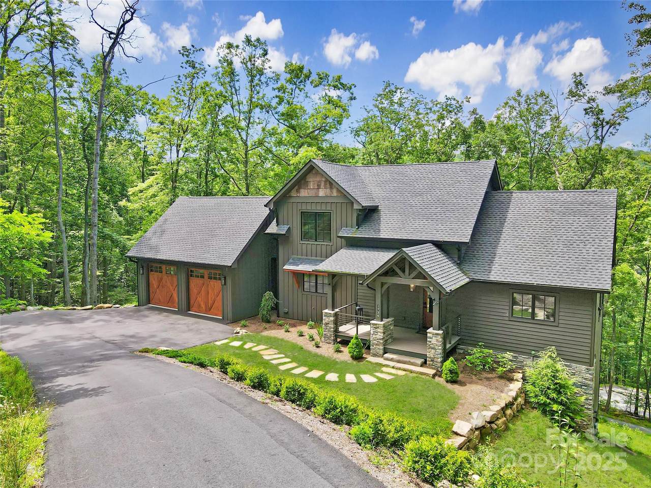 1736 Twin Rivers Drive - Photo 1