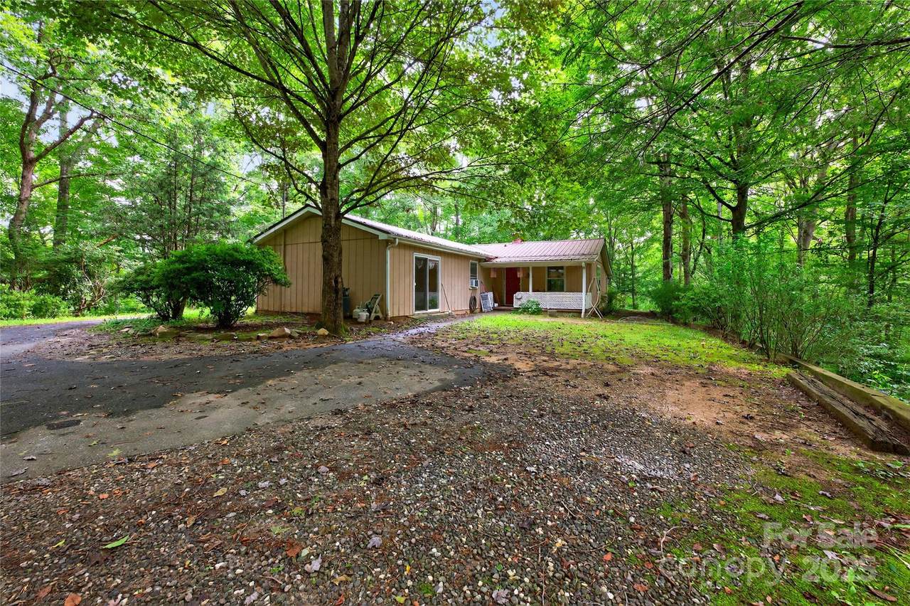 1044 Bumgarner Cemetery Road - Photo 1