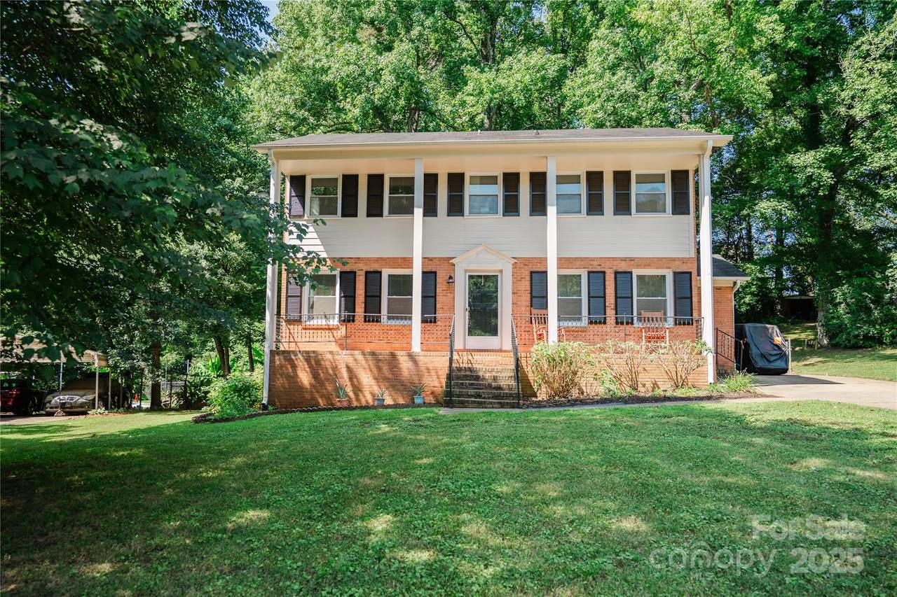 427 Willow Road - Photo 1