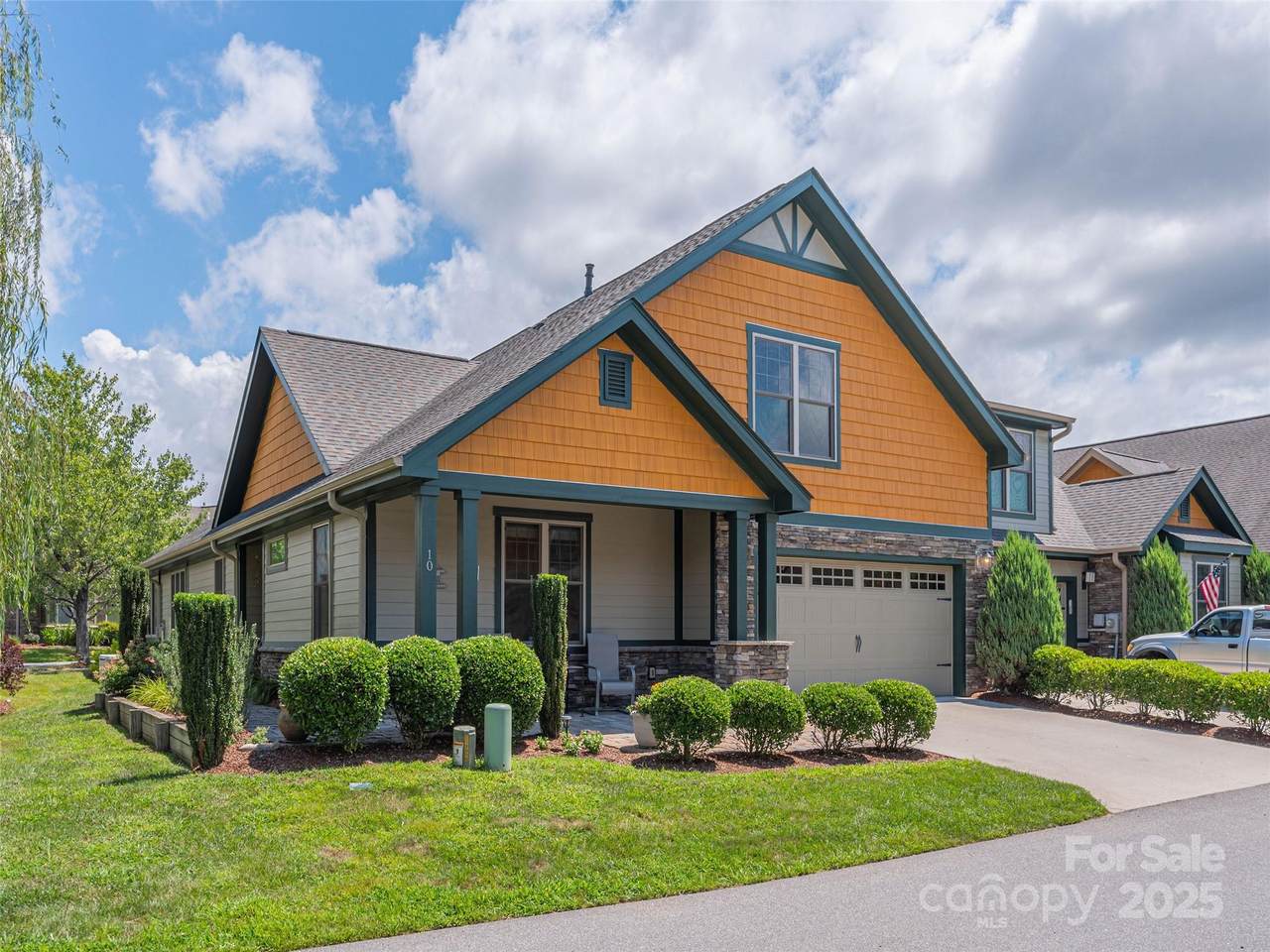 10 Holland Mountain View - Photo 1