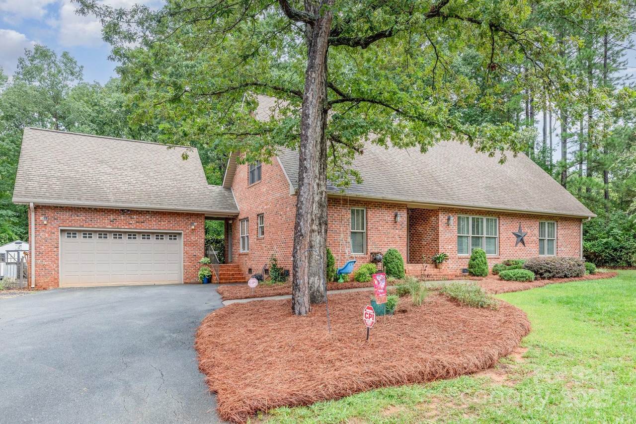 11855 Sam Black Road - Photo 1