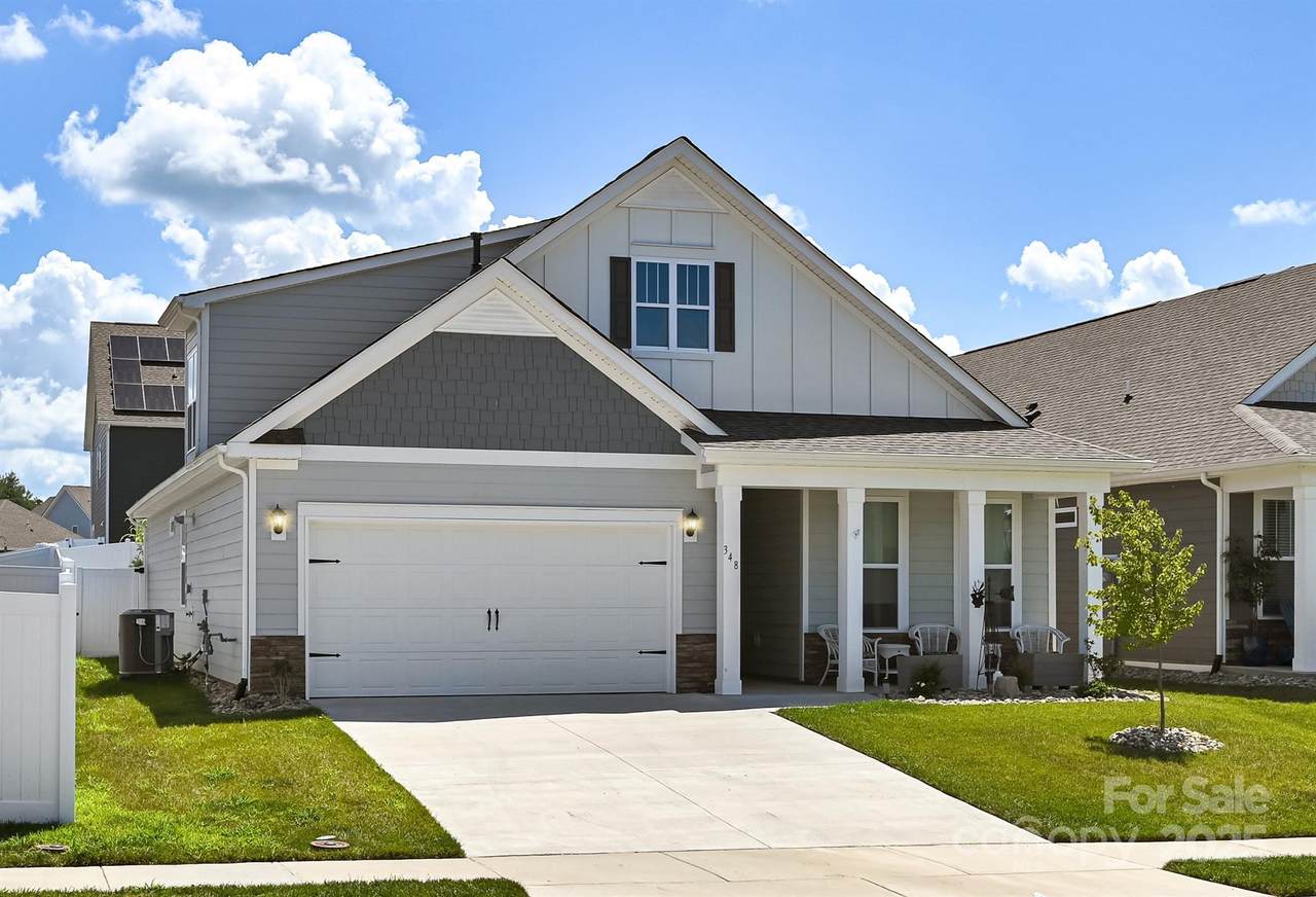  Address Not Published - Photo 1