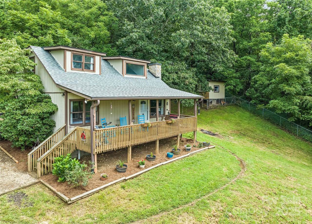 296 Matthew Lane - Photo 1