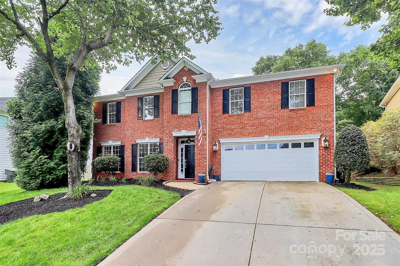 119 Middleton Place - Photo 1