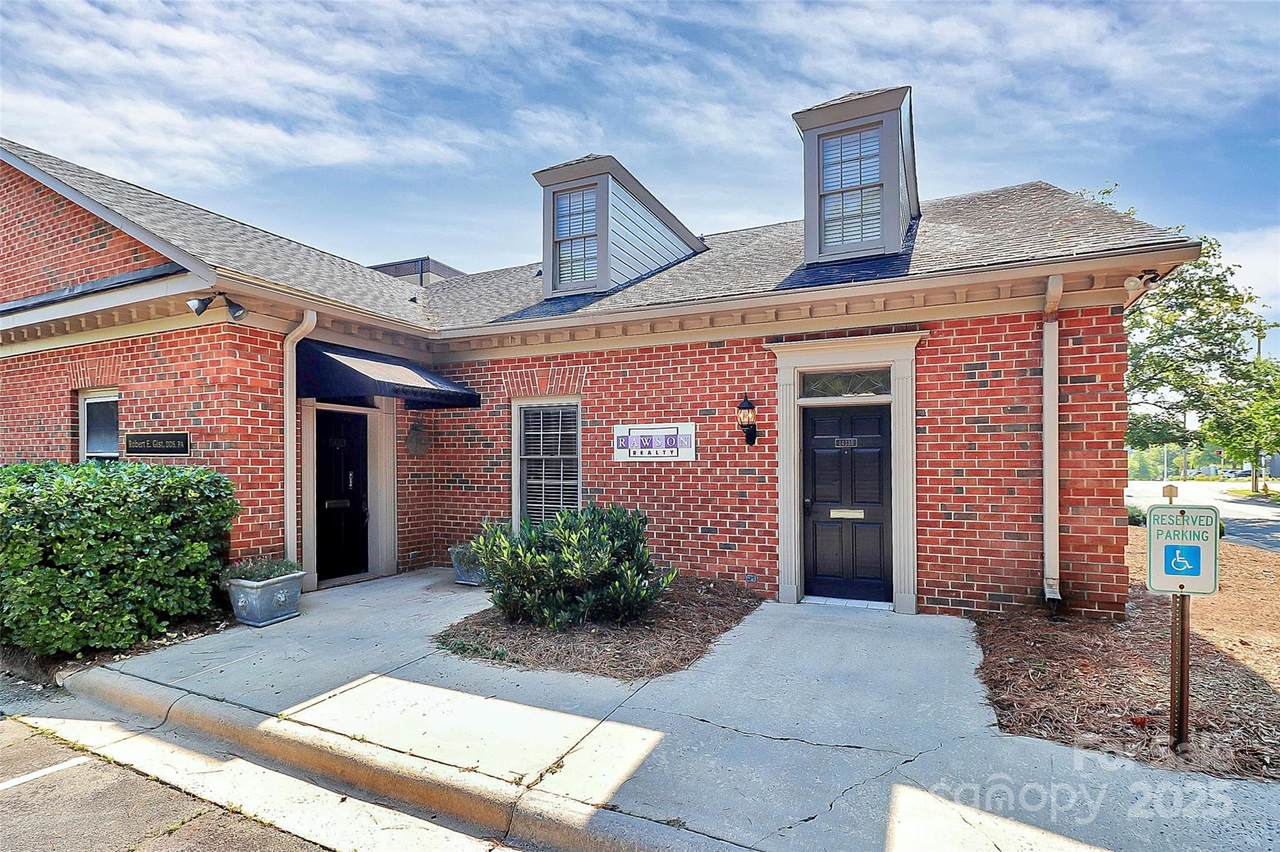 1433 Heather Lane - Photo 1