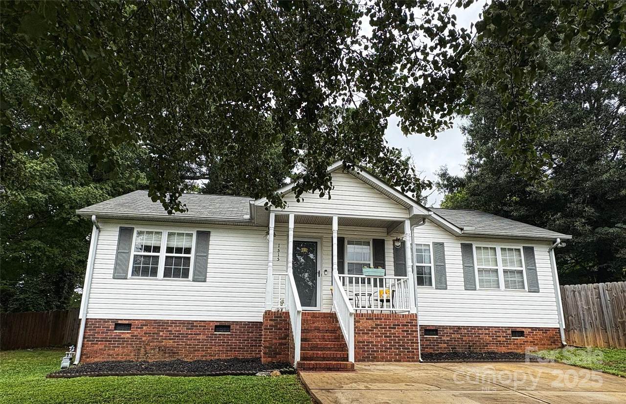 1515 Cambridge Heights Place - Photo 1