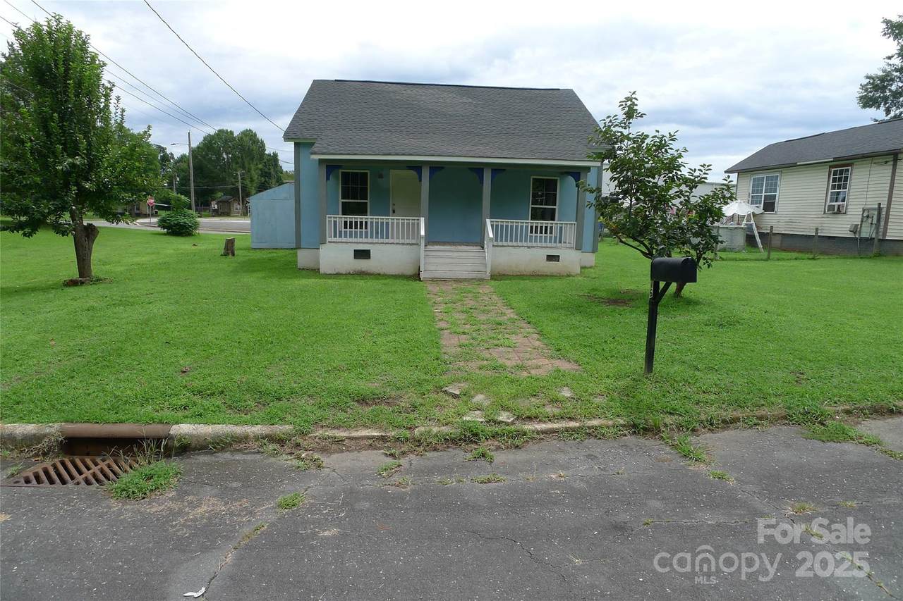 816 Olympia Street - Photo 1