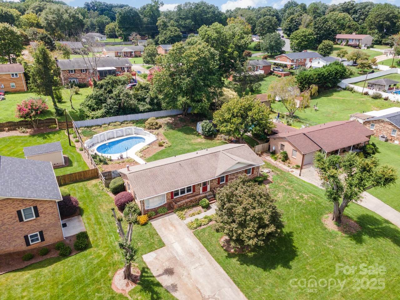 2425 Essen Lane - Photo 1