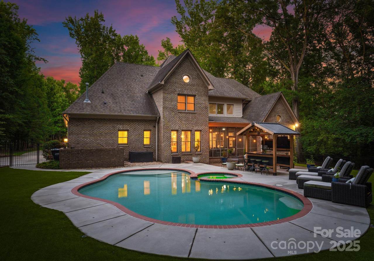 1056 James Madison Drive - Photo 1