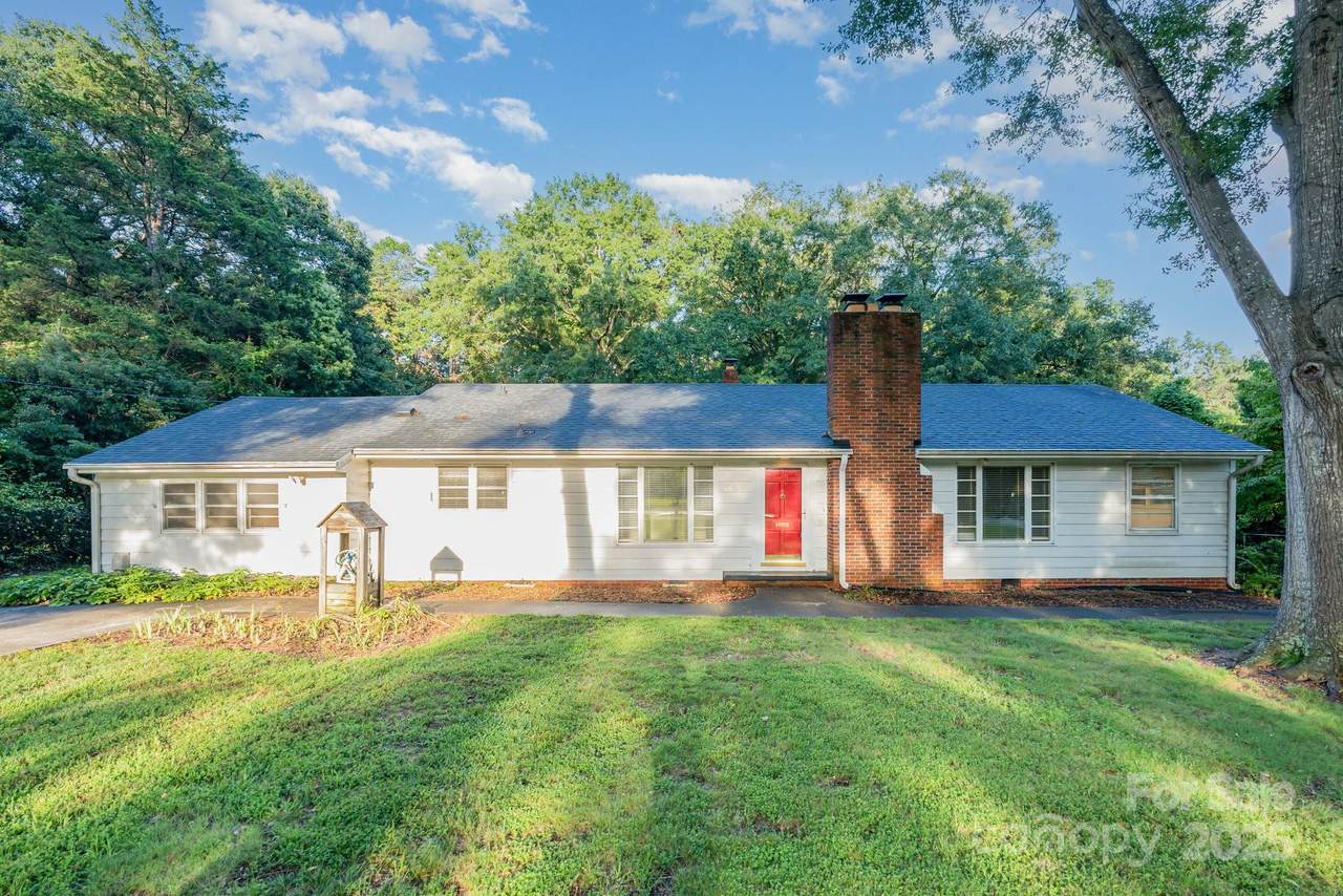 1617 Fairfield Drive - Photo 1