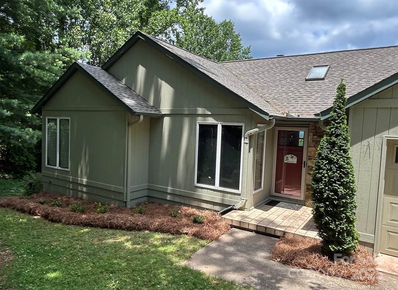 545 Summit Road - Photo 1