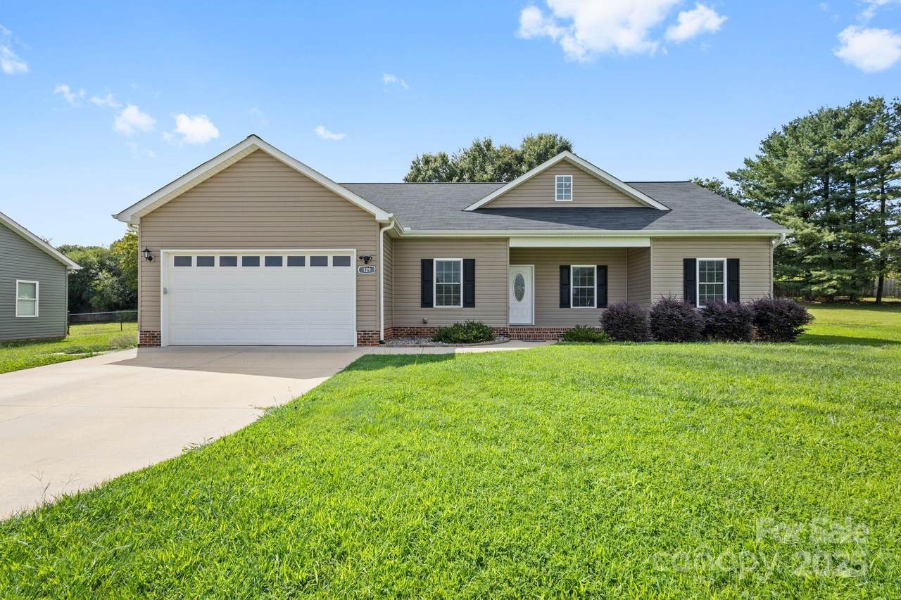 129 Sara Lane - Photo 1