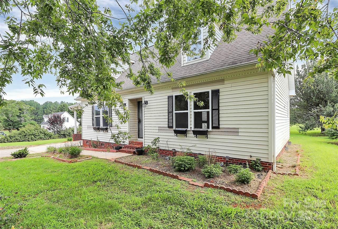 2614 Reepsville Road - Photo 1