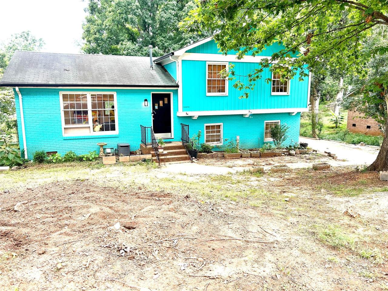 6708 Lynmont Drive - Photo 1