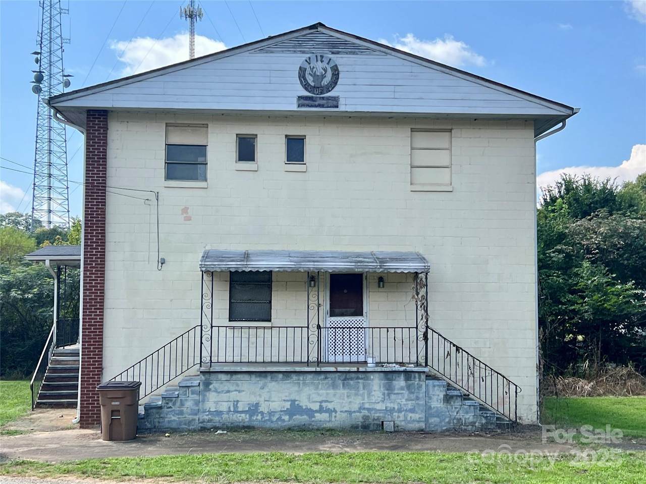 307 Buffalo Street - Photo 1