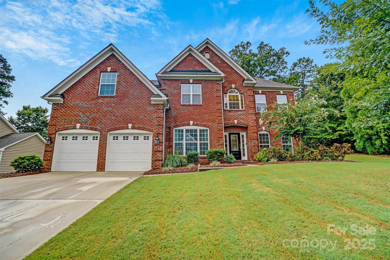 10997 Alabaster Drive - Photo 1