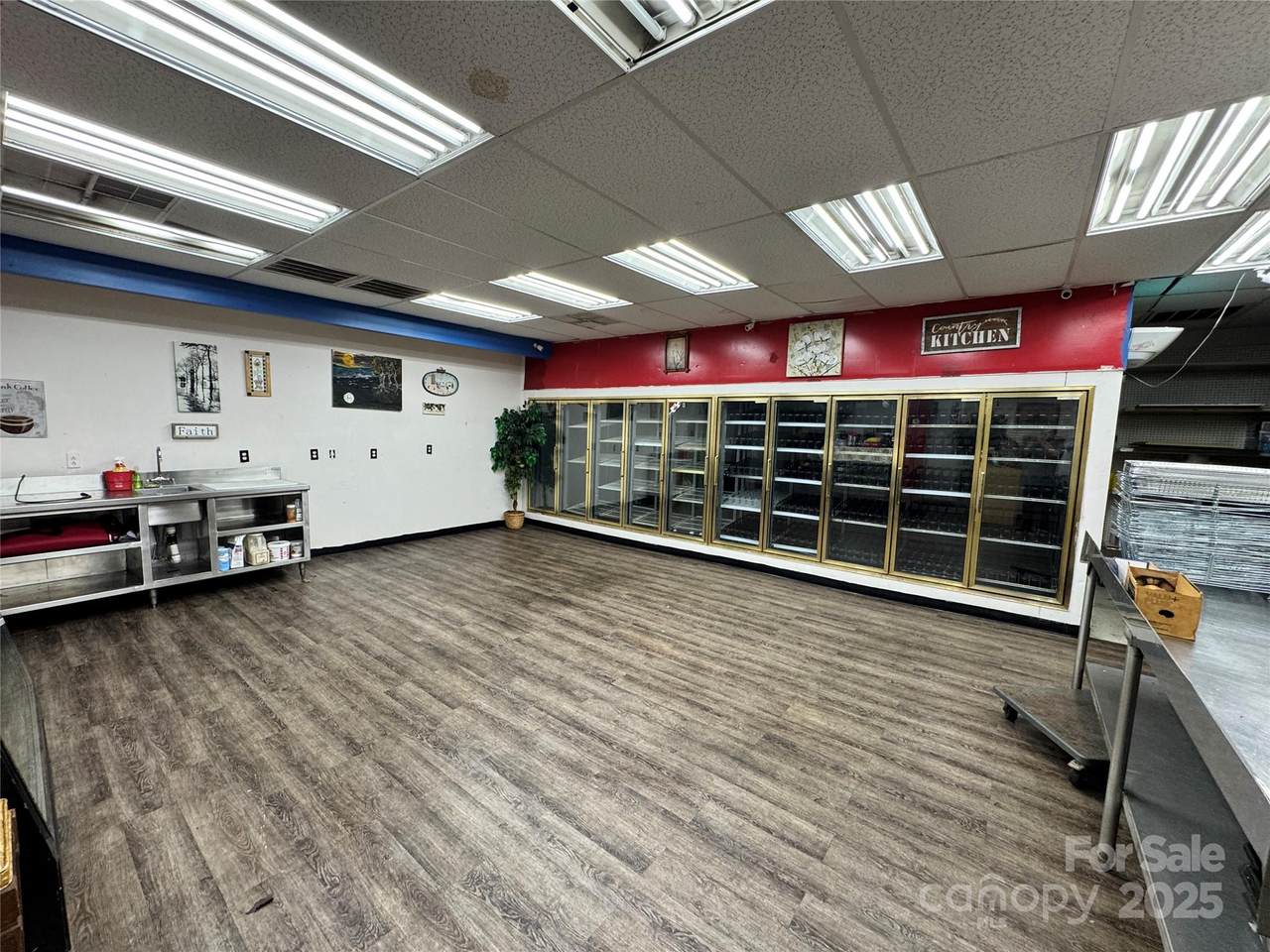 701 Salisbury Avenue - Photo 1